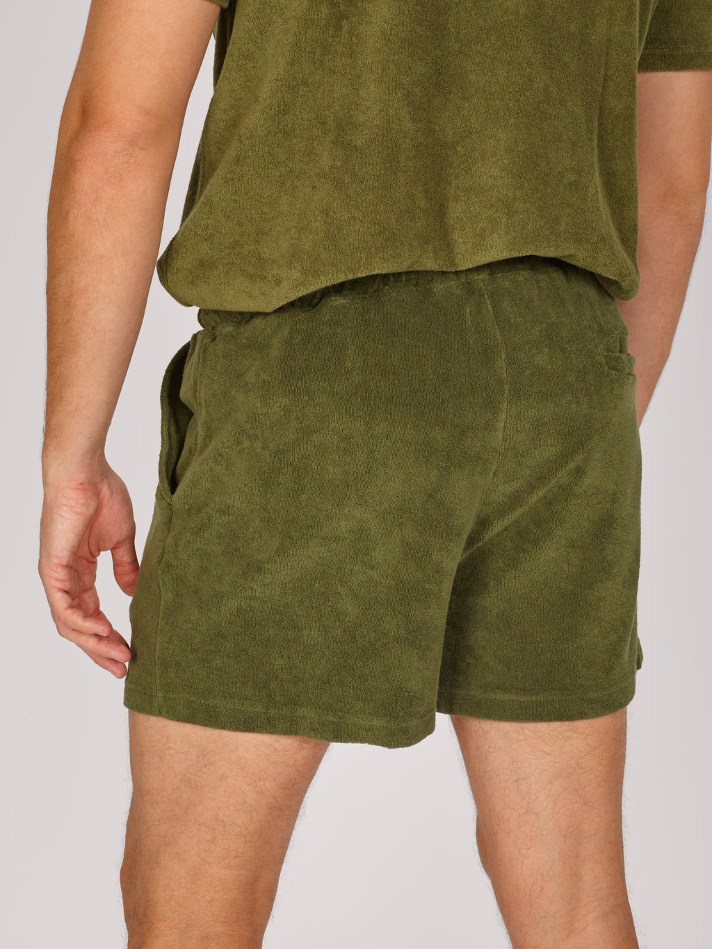 SHORT TERRY VERDE