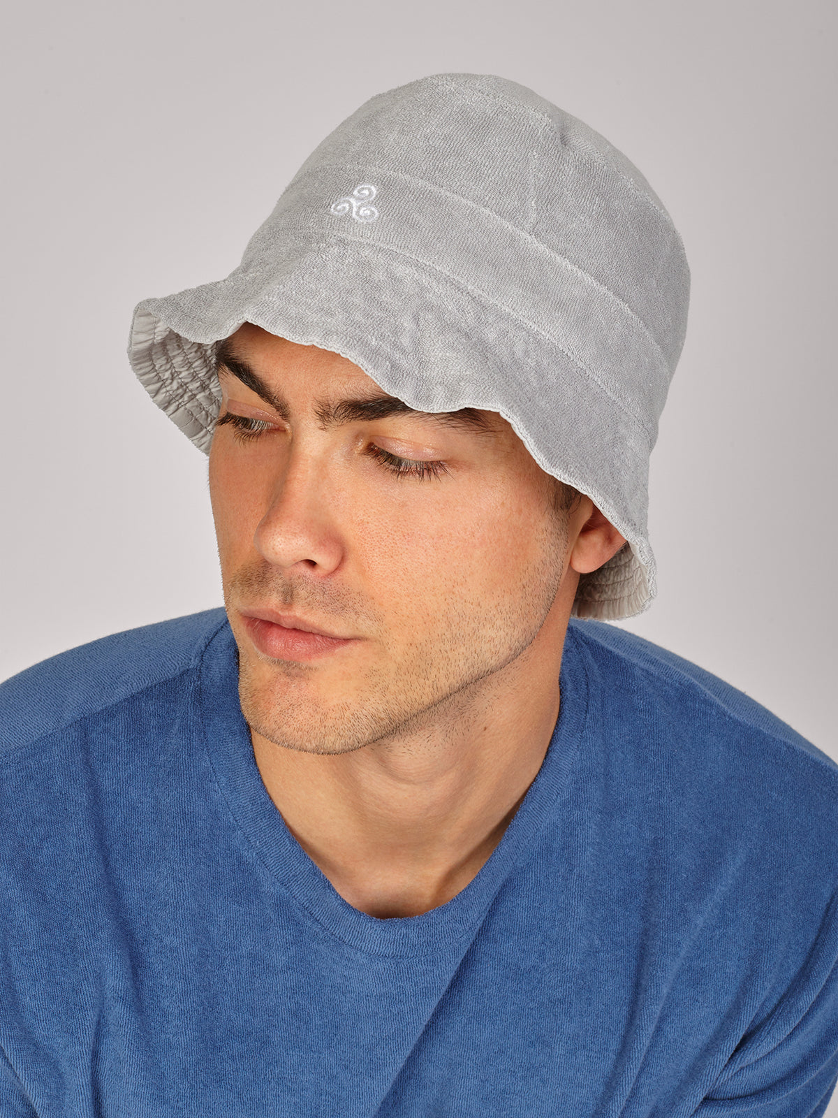 CAPPELLO BUCKET HAT GRIGIO